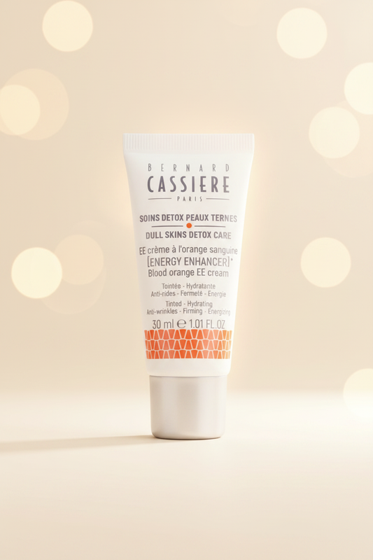 Bernard Cassière EE Cream Blood Orange - fondo crema con bokeh