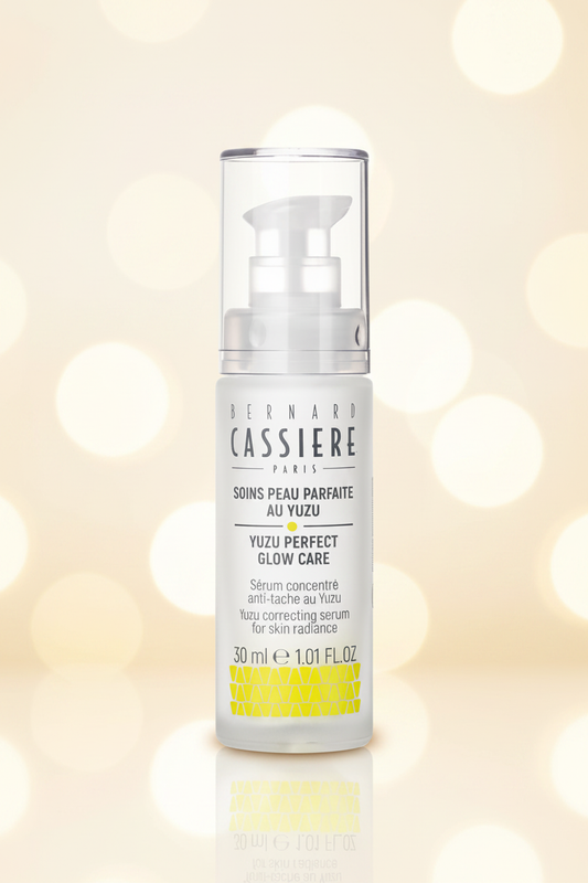 Bernard Cassière Yuzu Correcting Serum - fondo crema con bokeh