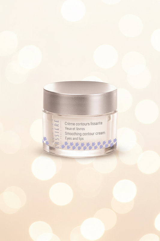 Bernard Cassière Smoothing Contour Cream Cornflower - fondo crema con bokeh